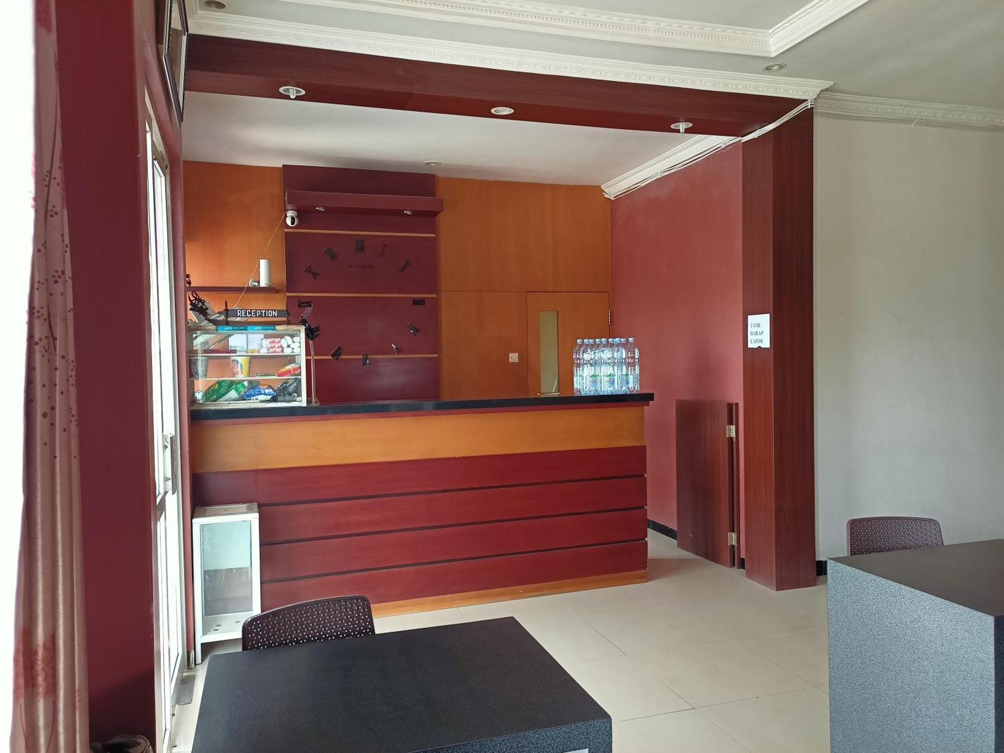 ホテル Oyo 92098 Kost Orange Syariah マカッサル エクステリア 写真